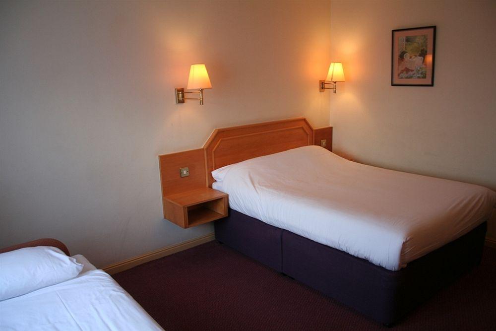 Days Inn Taunton Esterno foto